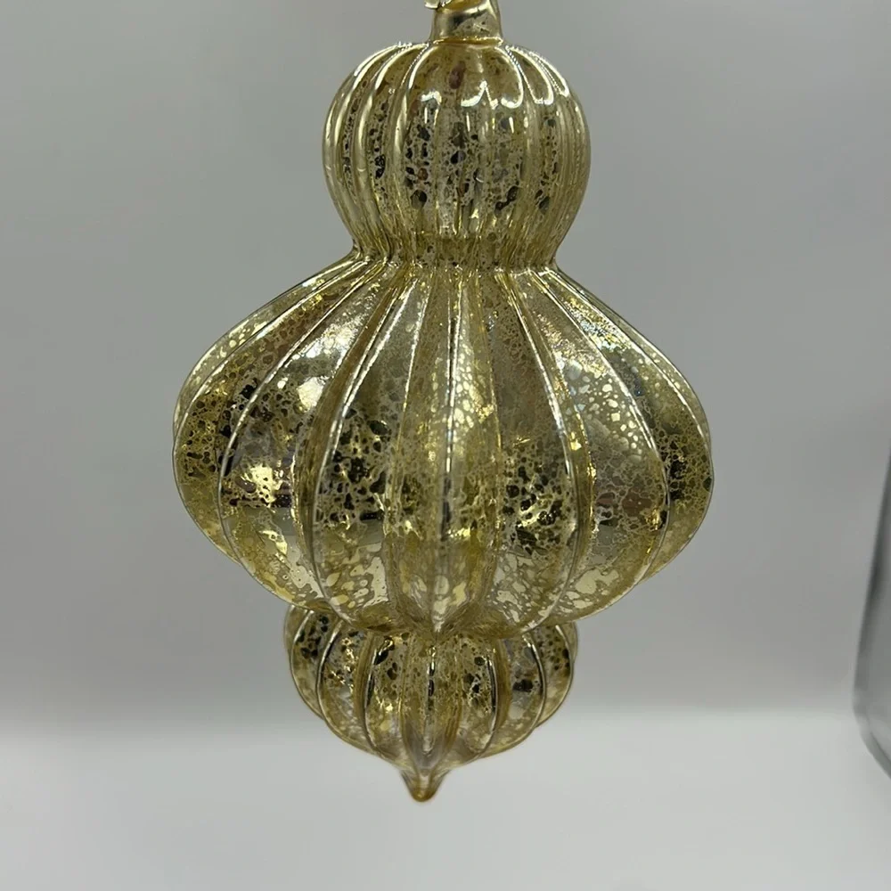 Elegant Gold Glass Ornament